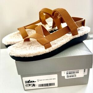 Brown Strappy Sandals with Fuzzy Lining